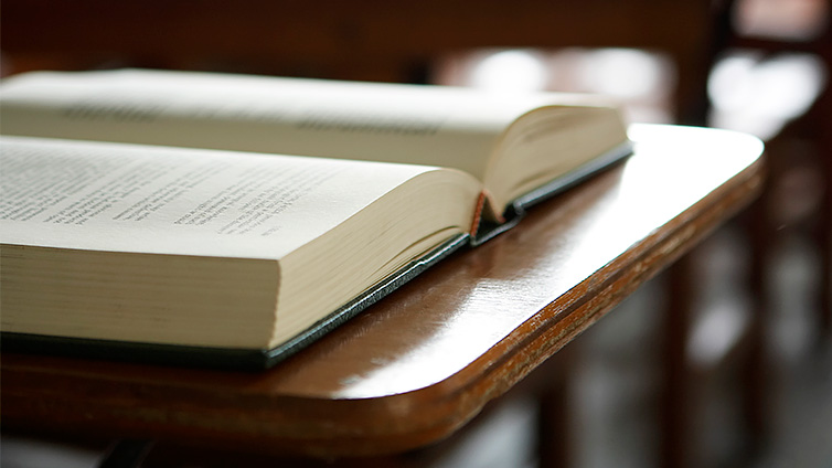 雷某 — 右肺上叶癌